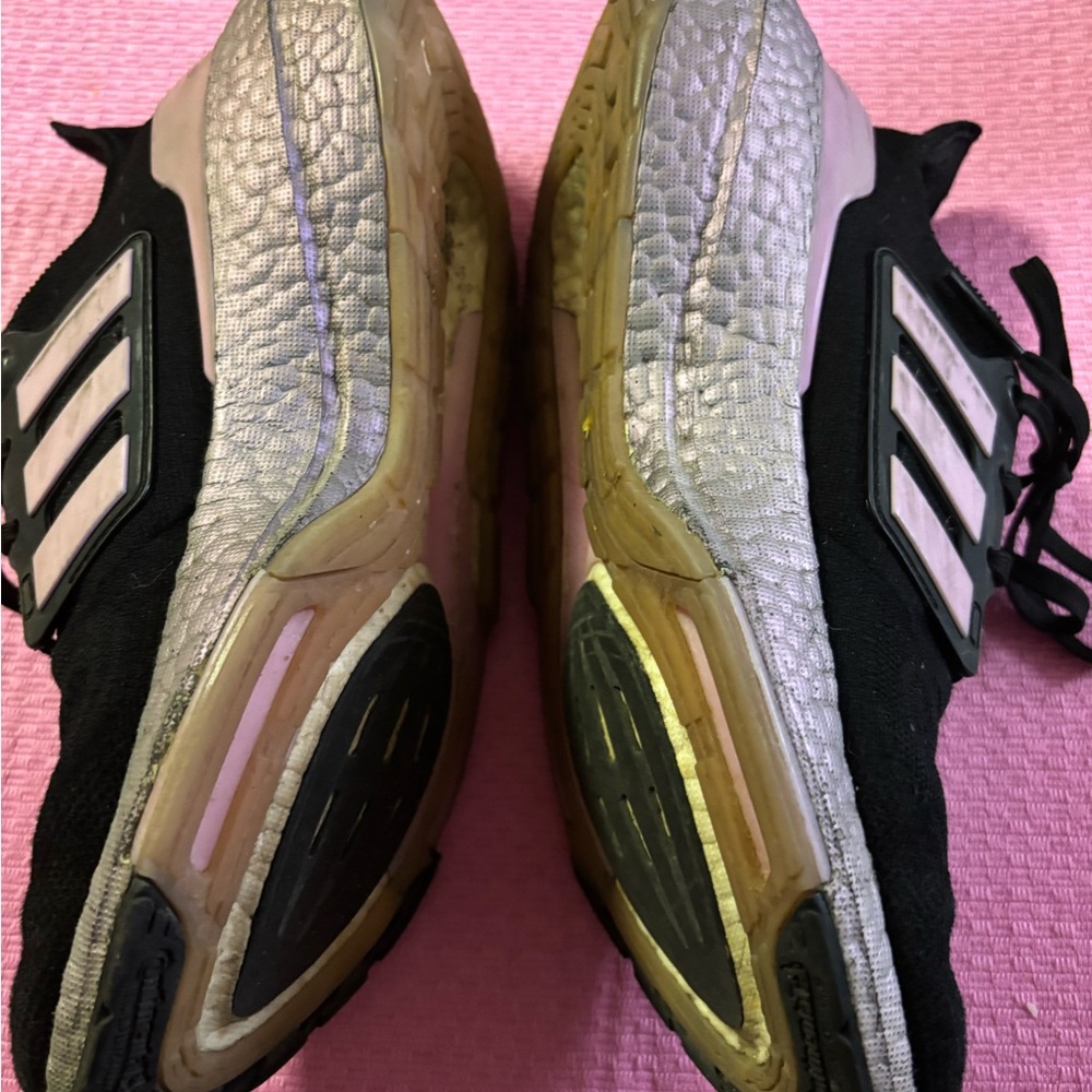 Adidas Black Sneakers with pink Stripes - Picture 4 of 9